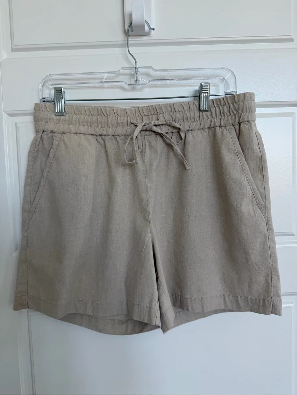 Tommy Bahama Linen Blend Drawstring Shorts Small Petite NWT Natural - Picture 1 of 8